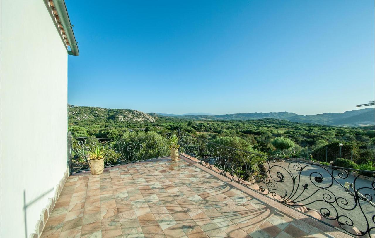 Cozy Home In Arzachena With Outdoor Swimming Pool Exteriér fotografie